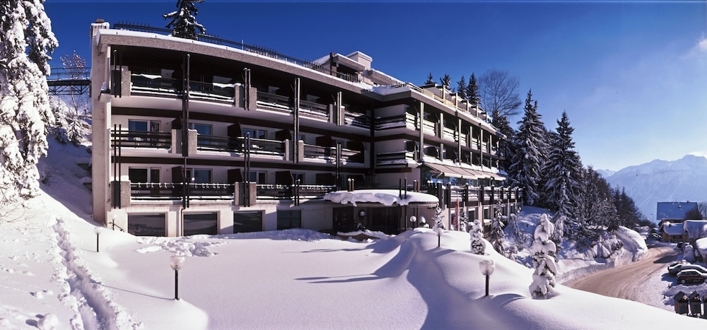 De La Foret Hotel 2/66