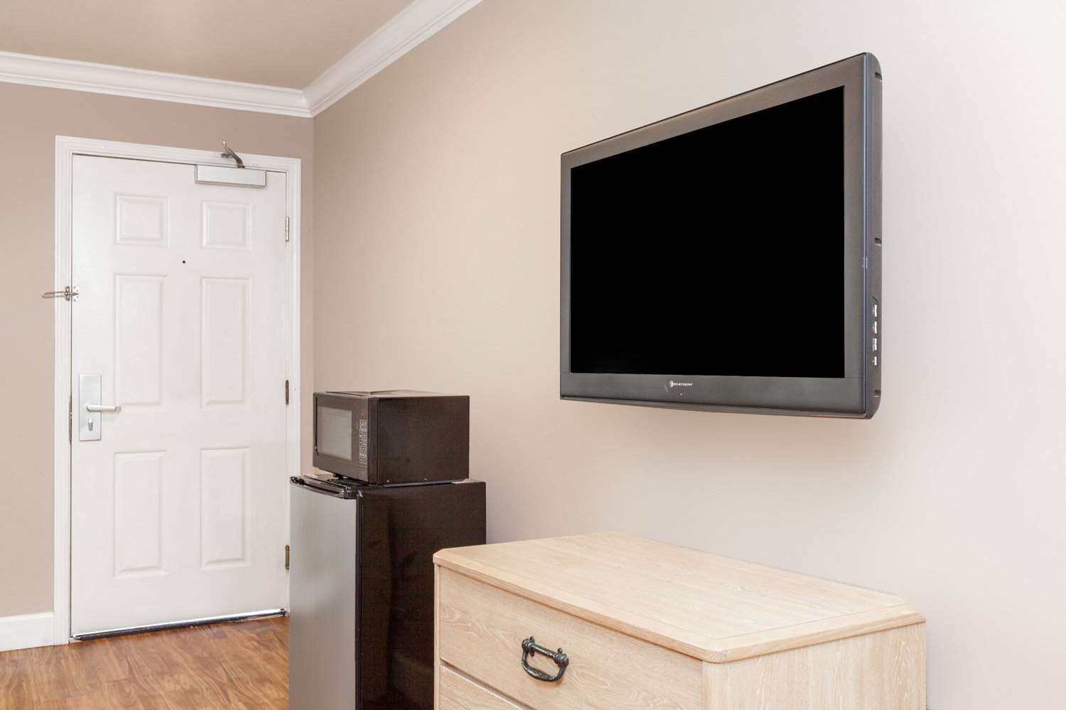 Days Inn By Wyndham San Francisco S/Oyster Point Airport 5/9
