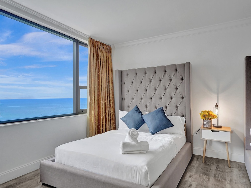 The Alexander All Suite Oceanfront Resort 46/50