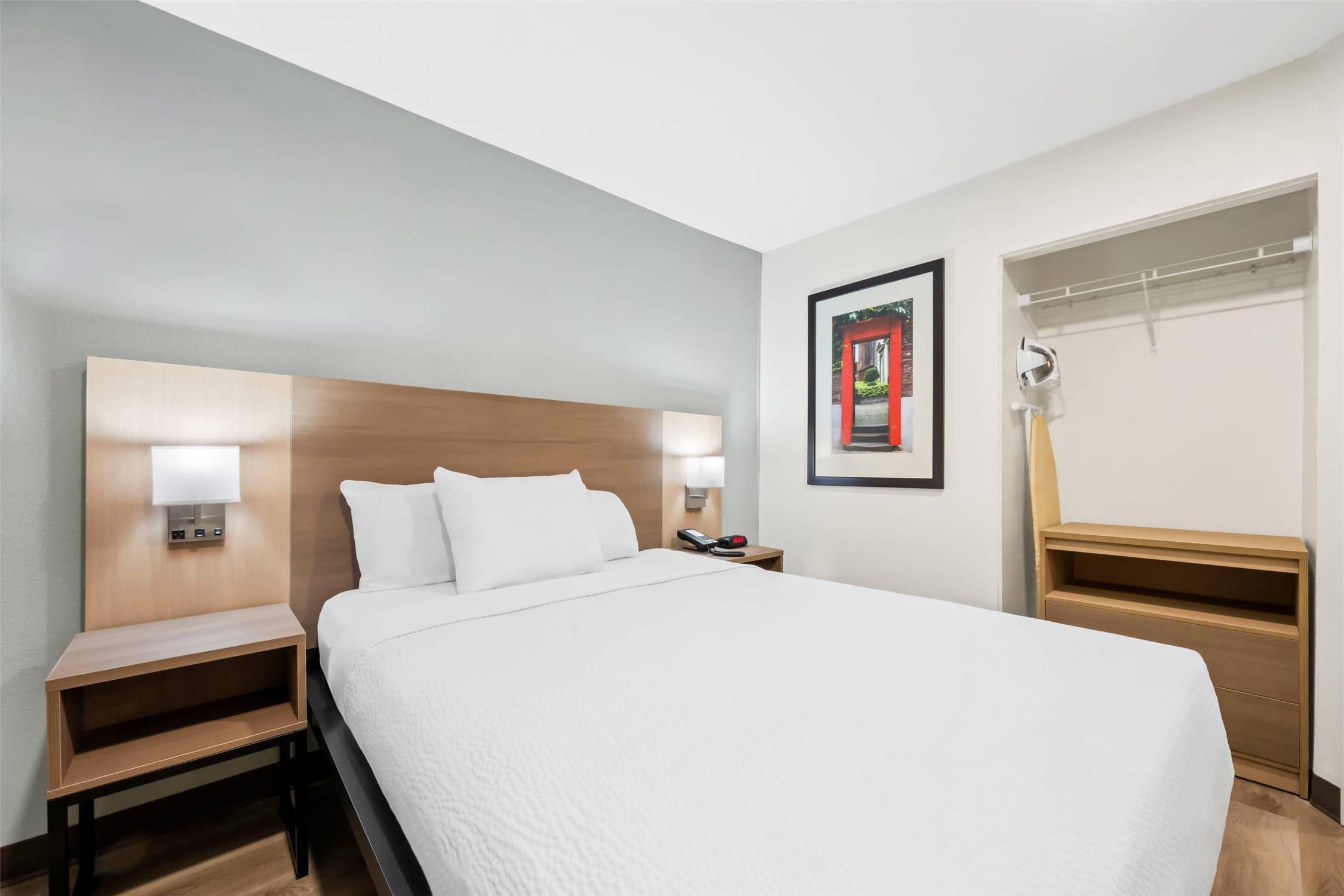 MainStay Suites Raleigh North 15/29