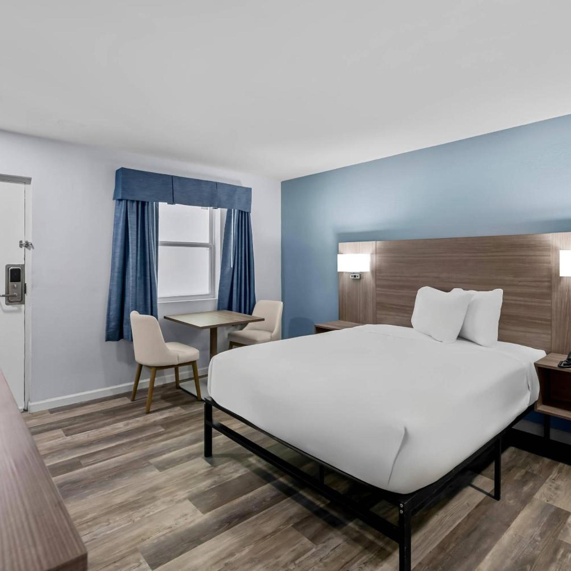 Efficiency, King Bed, Queen Bed, Exterior Entrance