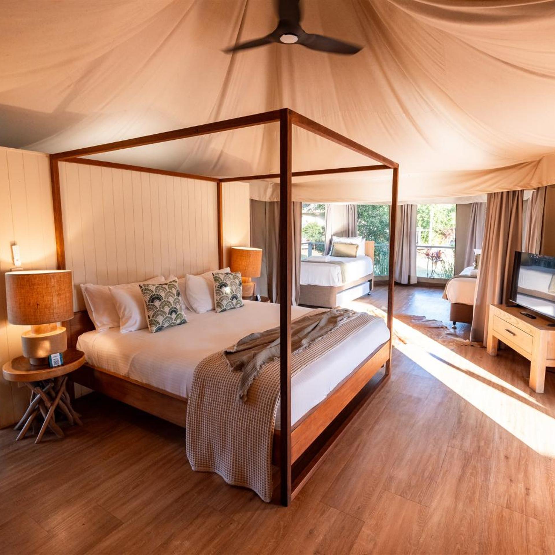 Safari, Family, Tent
