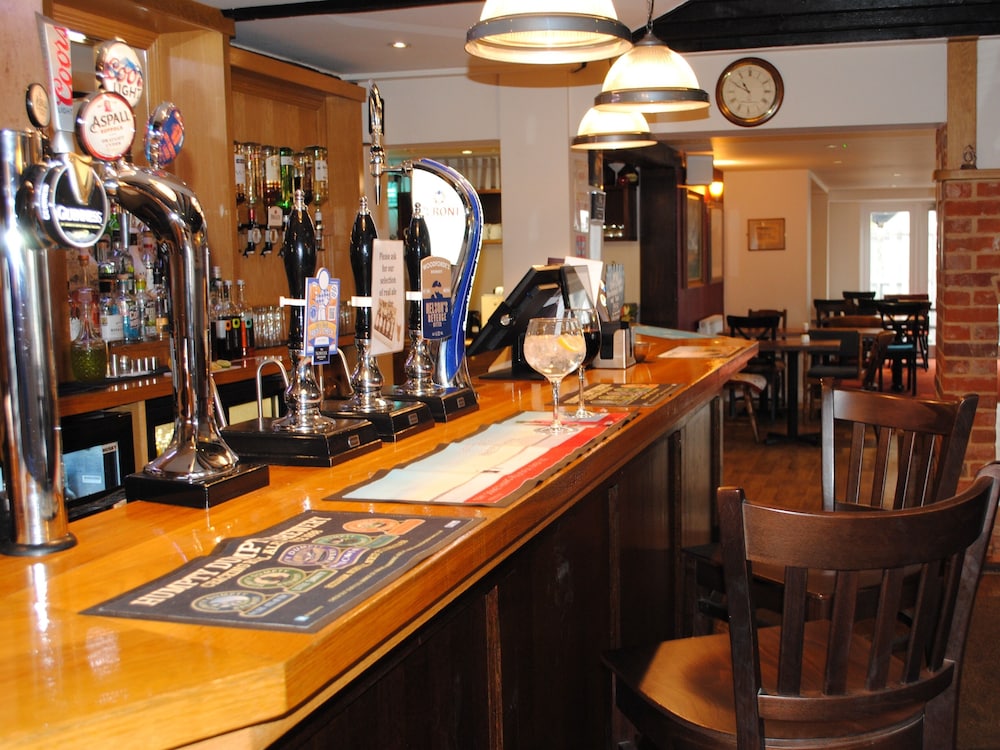 Marsham Arms Coaching Inn Hotel 38/65