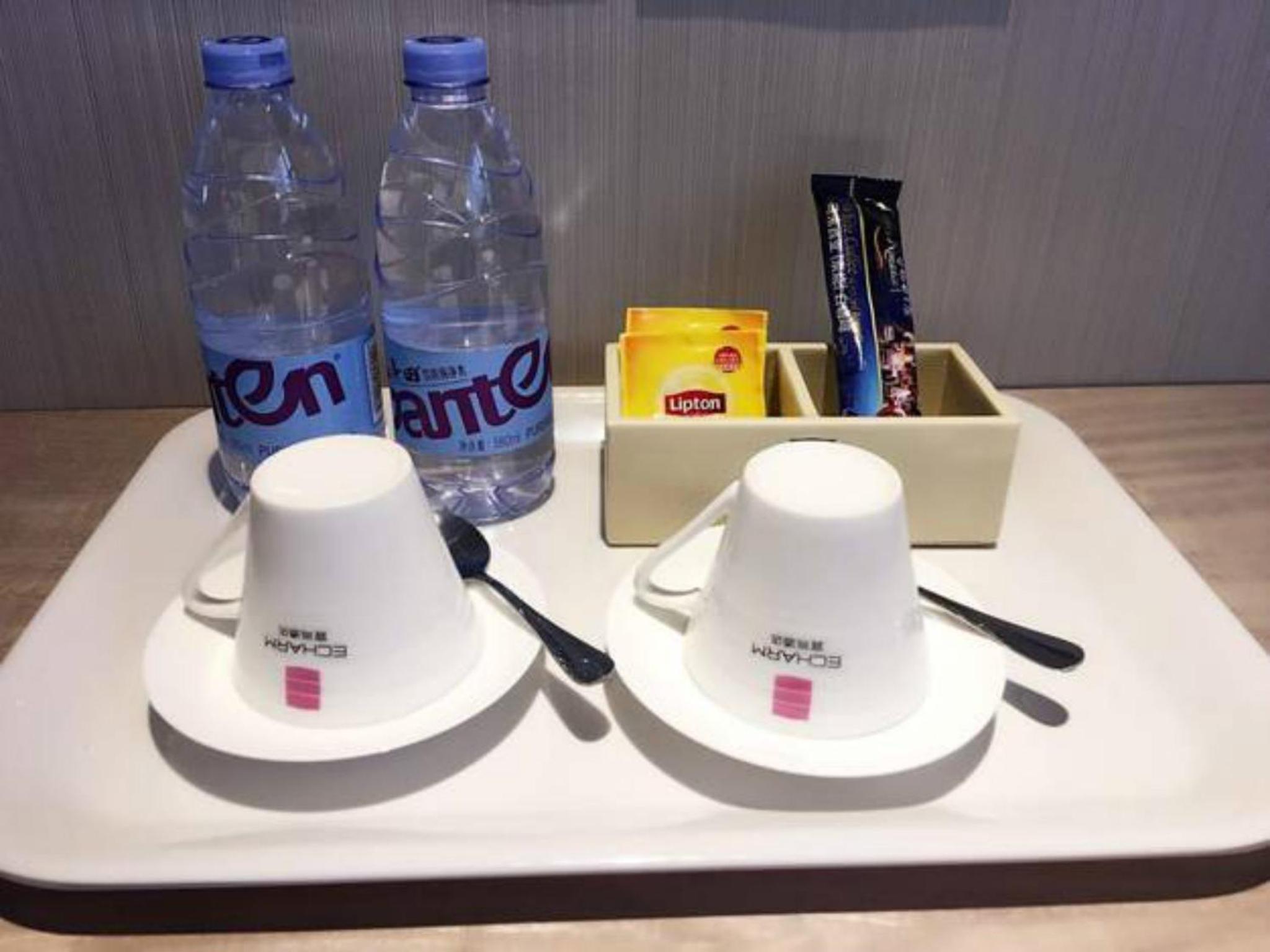 Echarm Hotel (Xiamen Airport Huojuyuan Metro Station) 64/76
