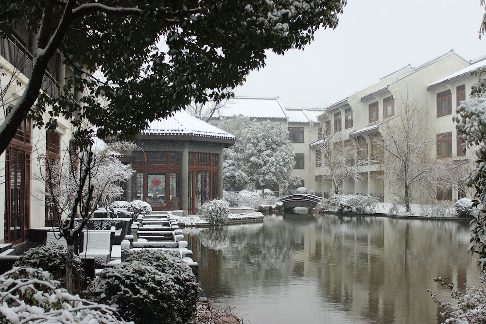 Radisson Blu Resort Wetland Park Wuxi 46/49