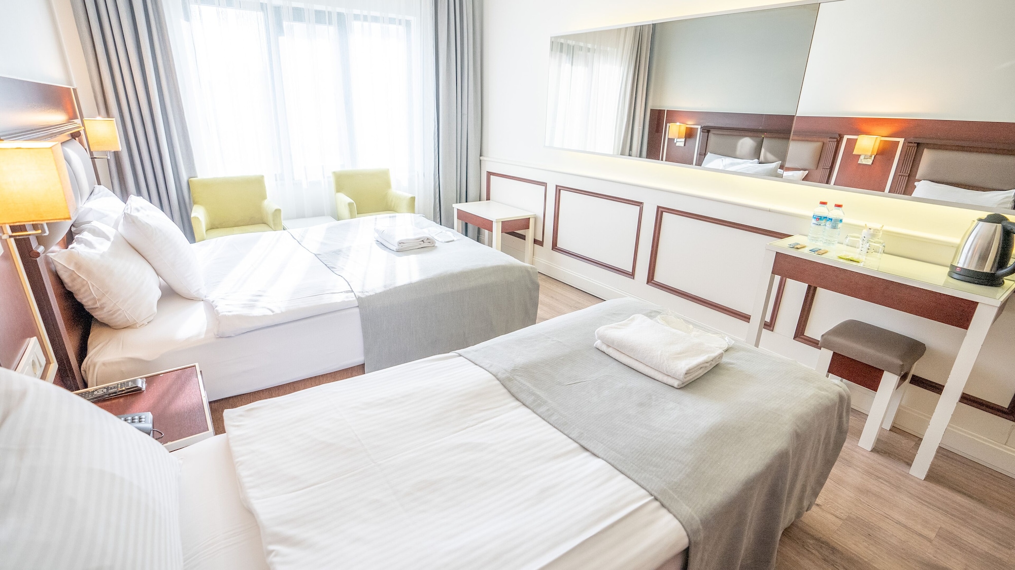 Room at Seminal Hotel, ISTANBUL