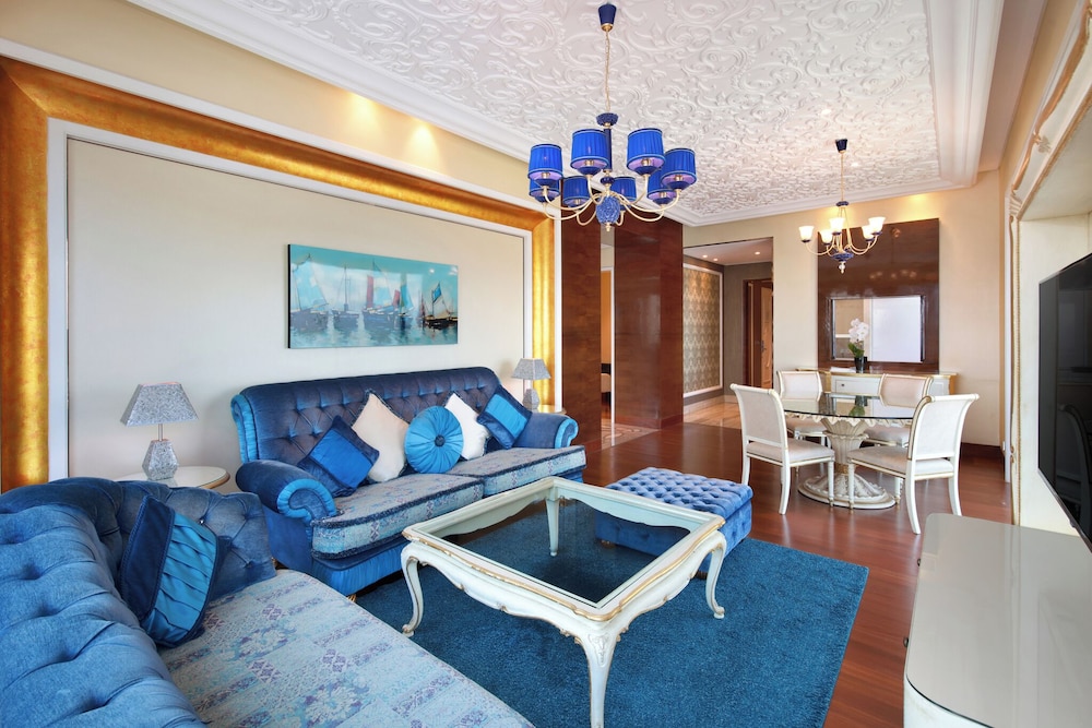 The Reverie Saigon Residential Suites 56/76