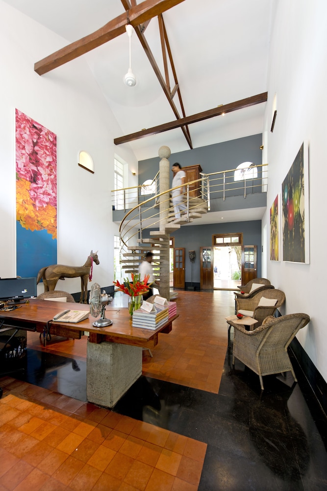 THE MALABAR HOUSE 40/44