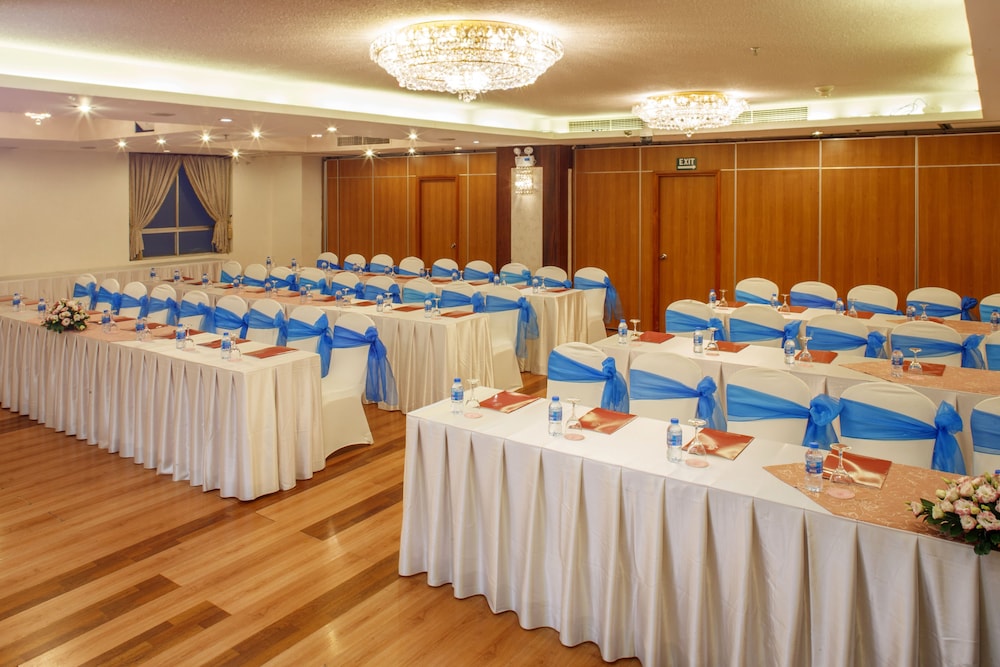 Huong Sen Hotel 63/71