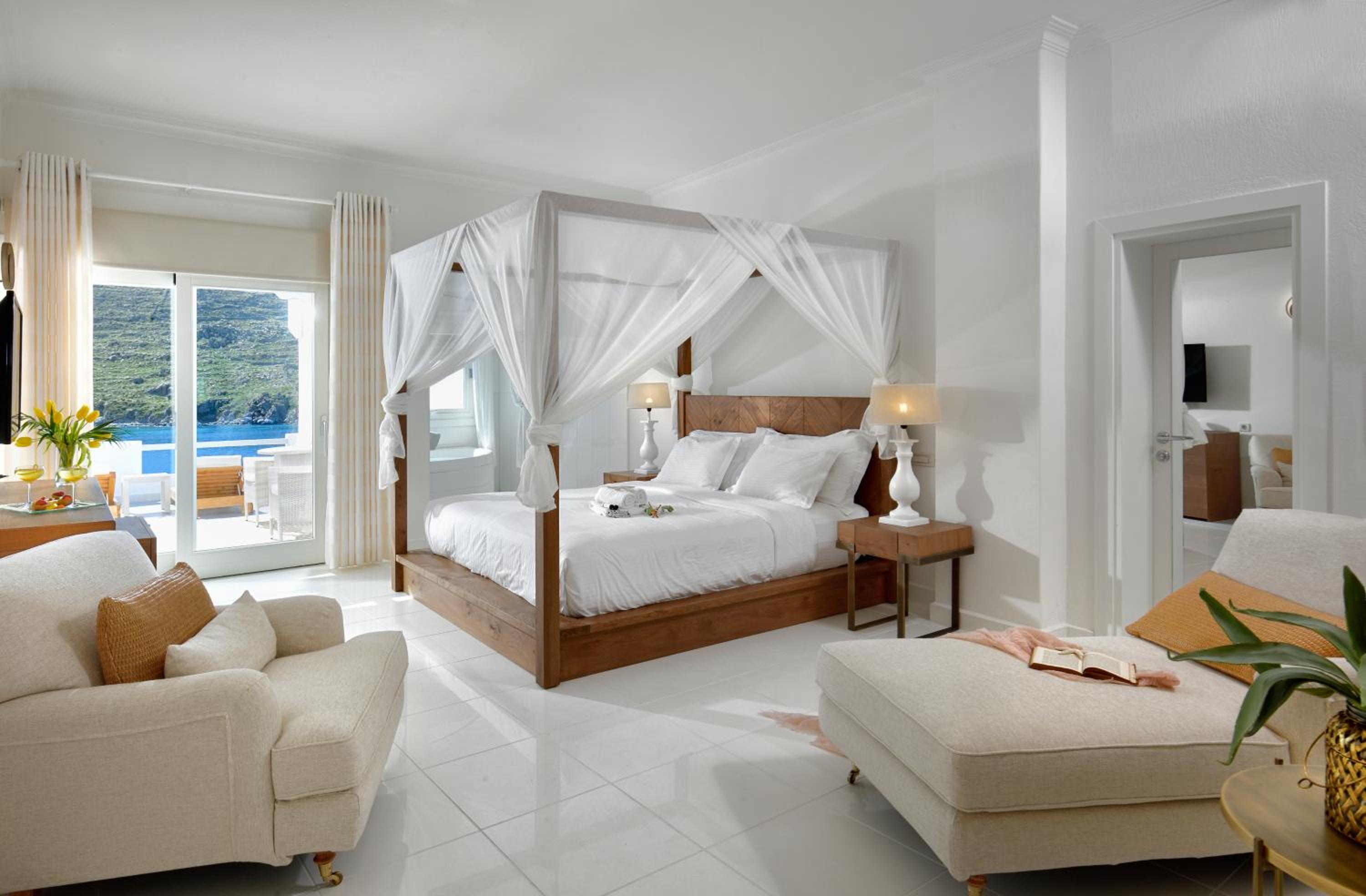 Honeymoon, Dreamy, Suite, Sea View, Outdoor Jetted Tub، Nissaki Boutique 5/10