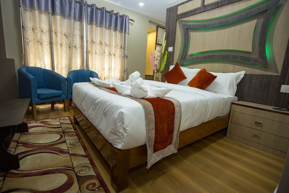 Hotel Marinha Pvt. Ltd. 26/50