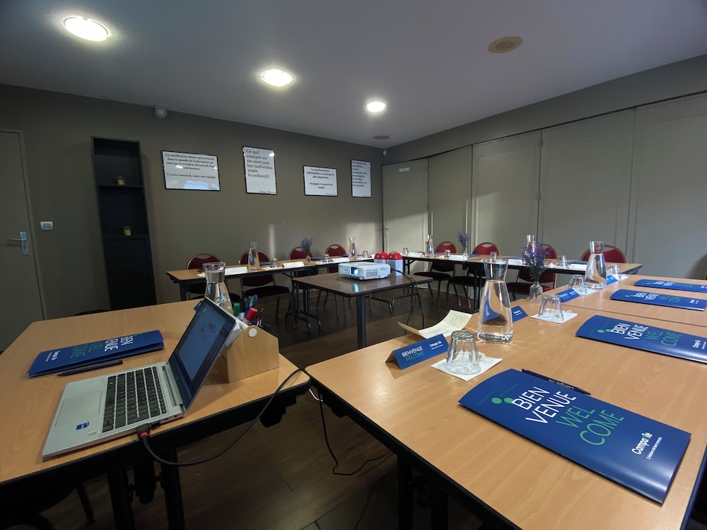 Hotel Campanile Montelimar Les Tourrettes 26/43
