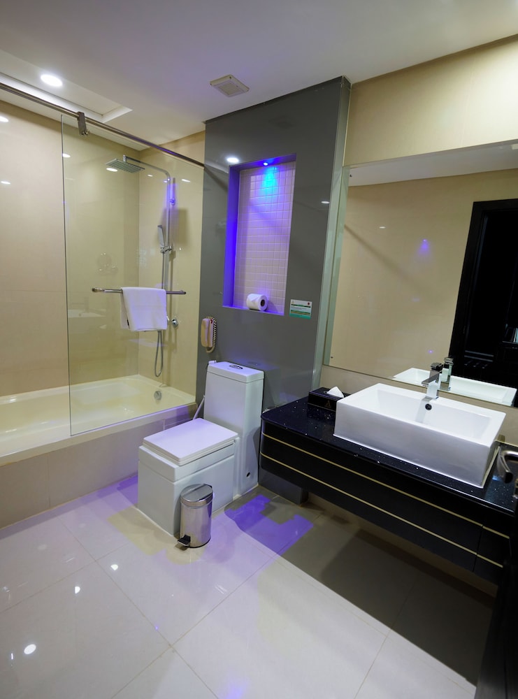 Arman Hotel 47/50