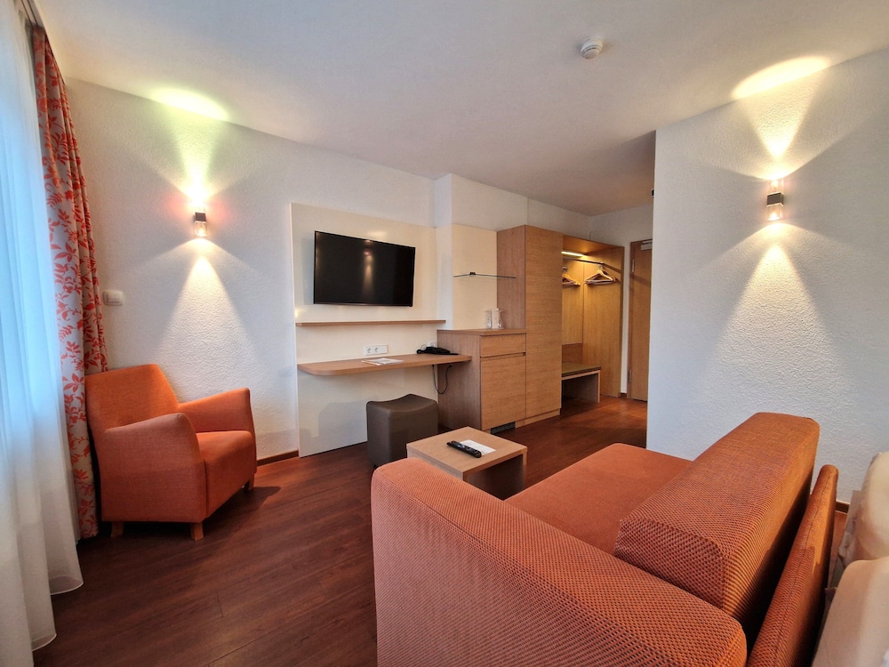 Badhotel Restaurant Stauferland 52/75