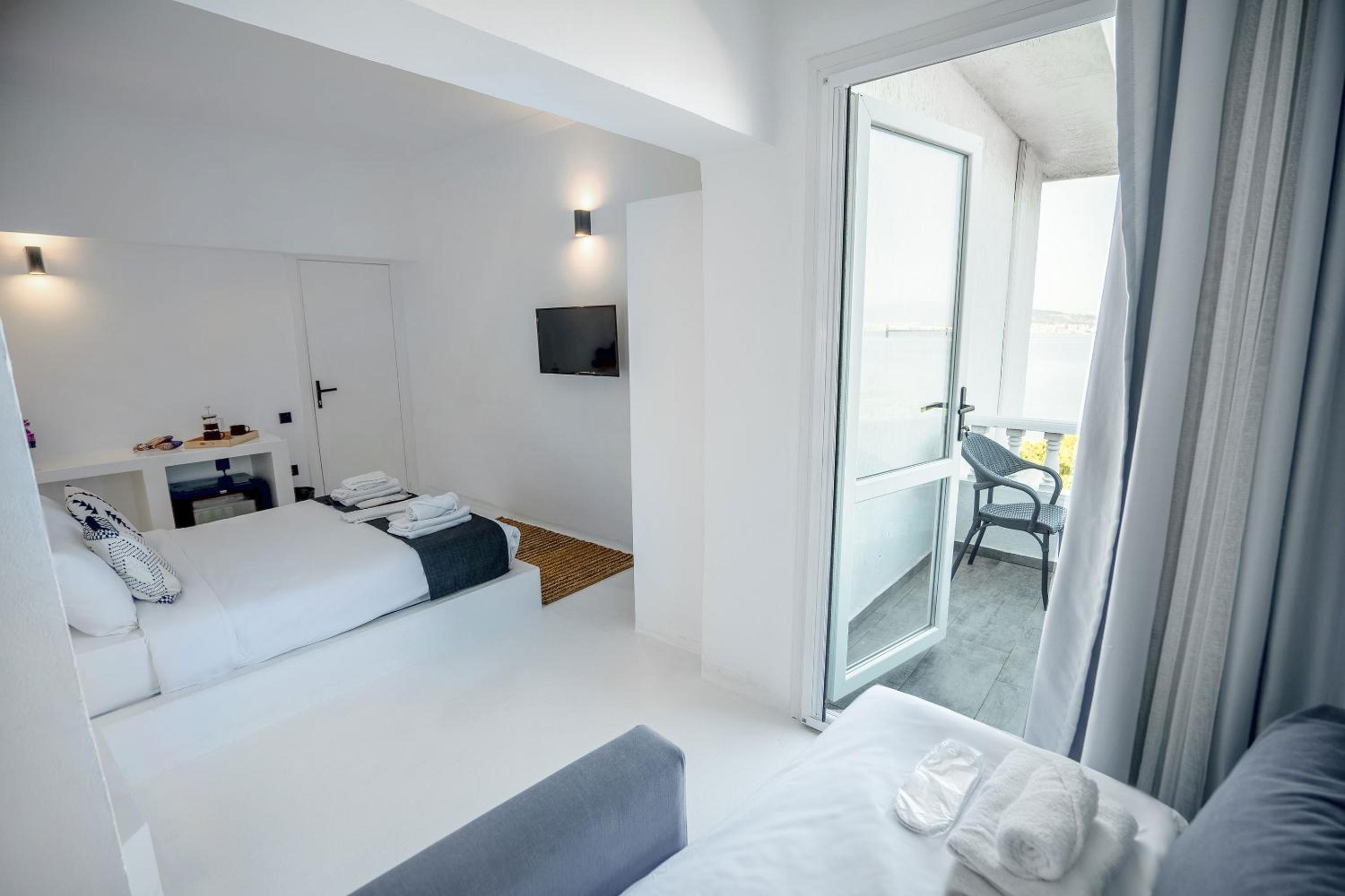 Superior, Triple, Sea View