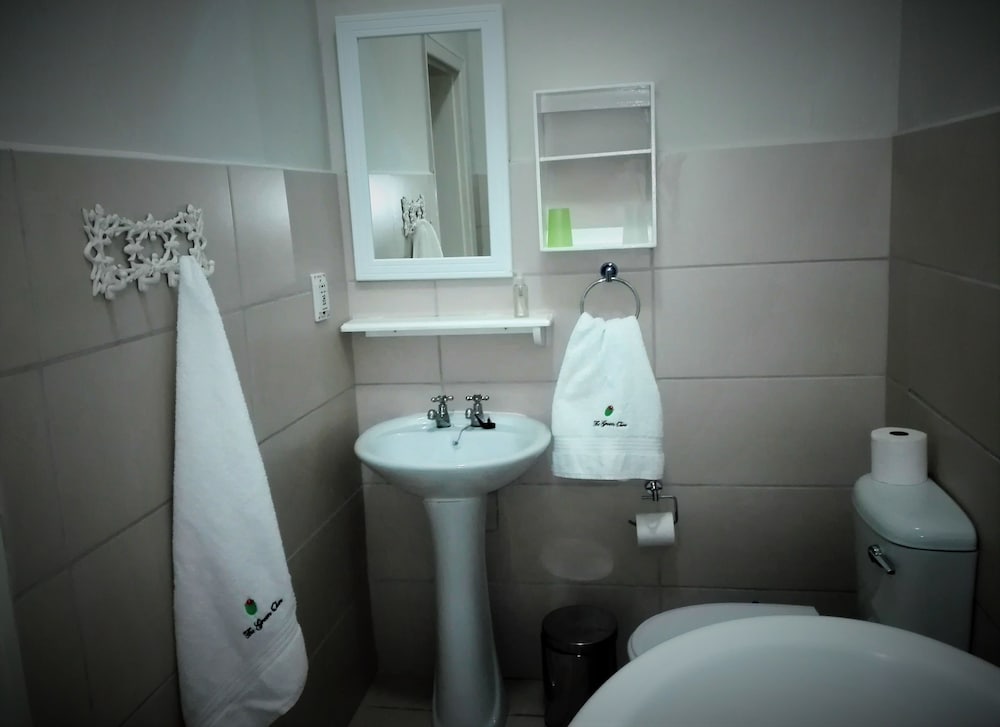 Green Olive Guesthouse 47/50