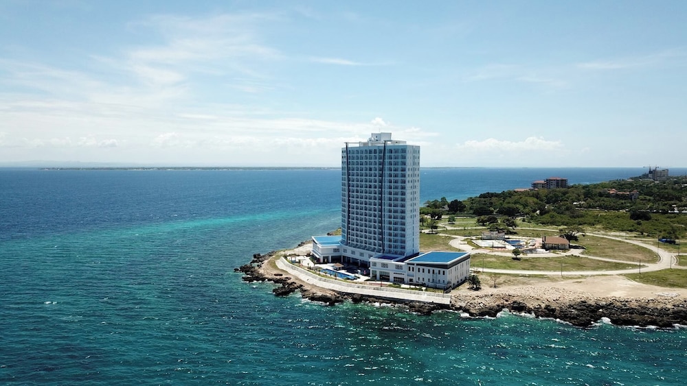 Arterra Hotel and Resort 43/50