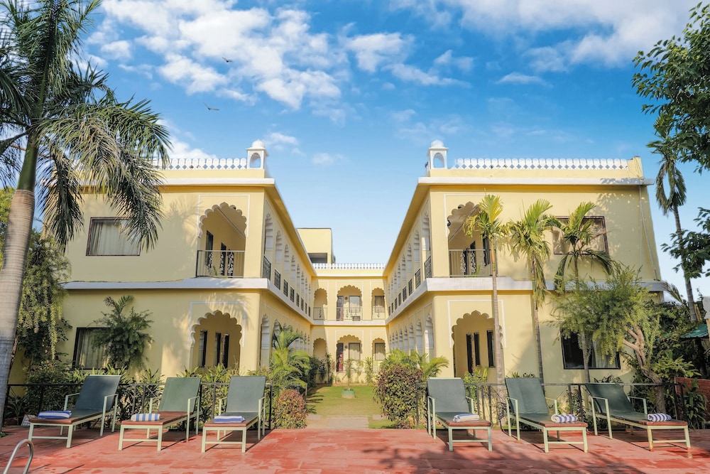 RAJ PALACE 6/50