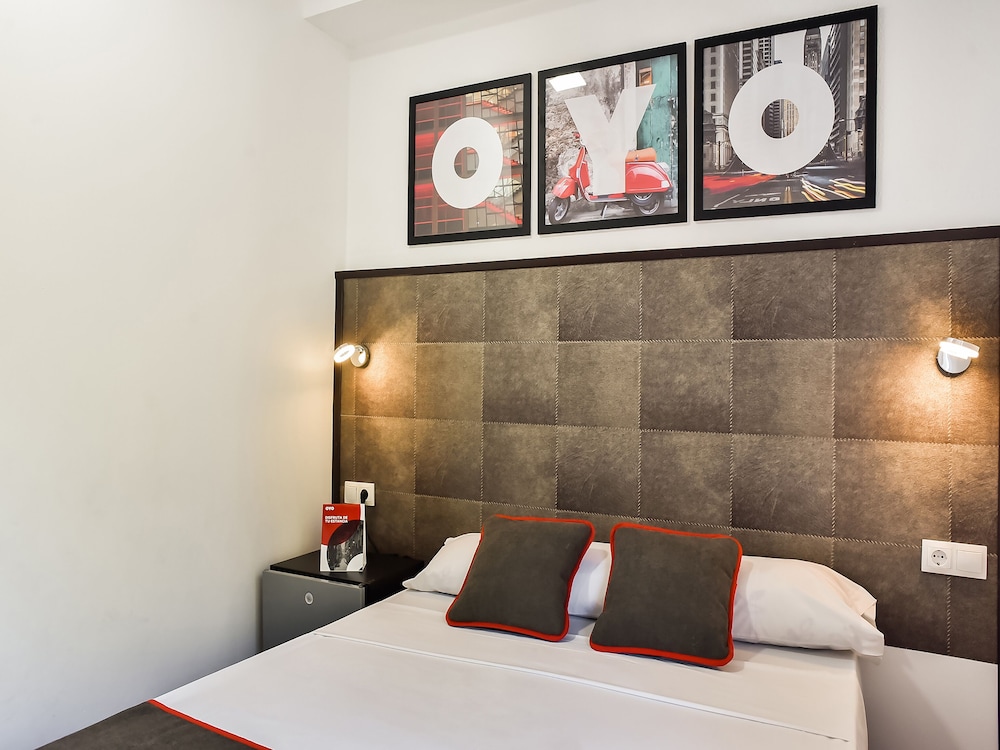 ROOM, DOUBLE BED