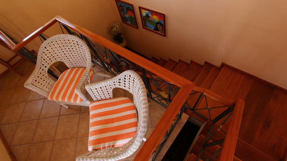 Kiras Boutique Hotel 60/71