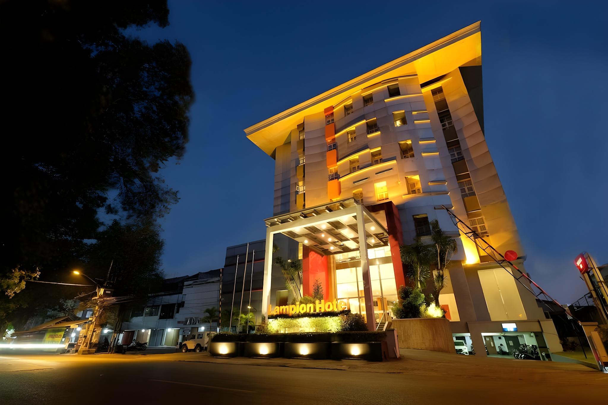 Lampion Hotel Solo 1/35