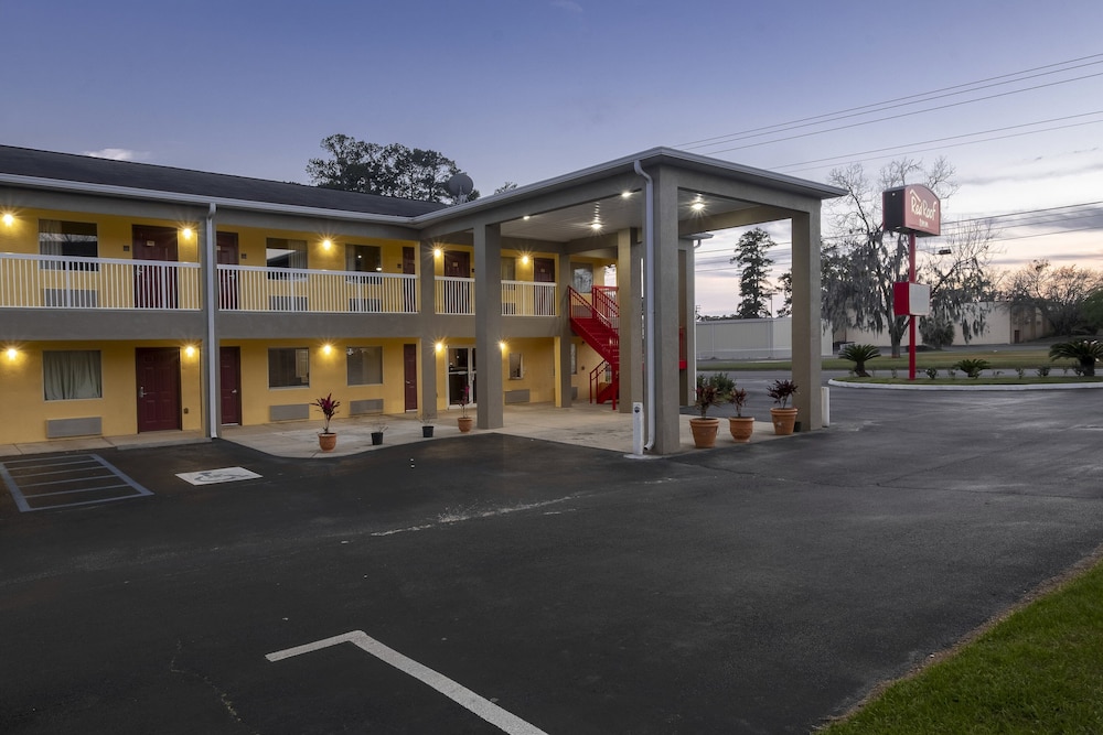 Red Roof Inn Valdosta - University 1/38