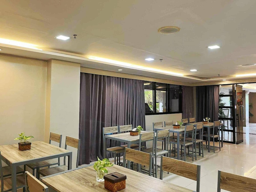 Travelbee Business Inn 36/49