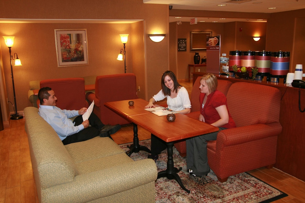 Hampton Inn Garden City, KS 24/33