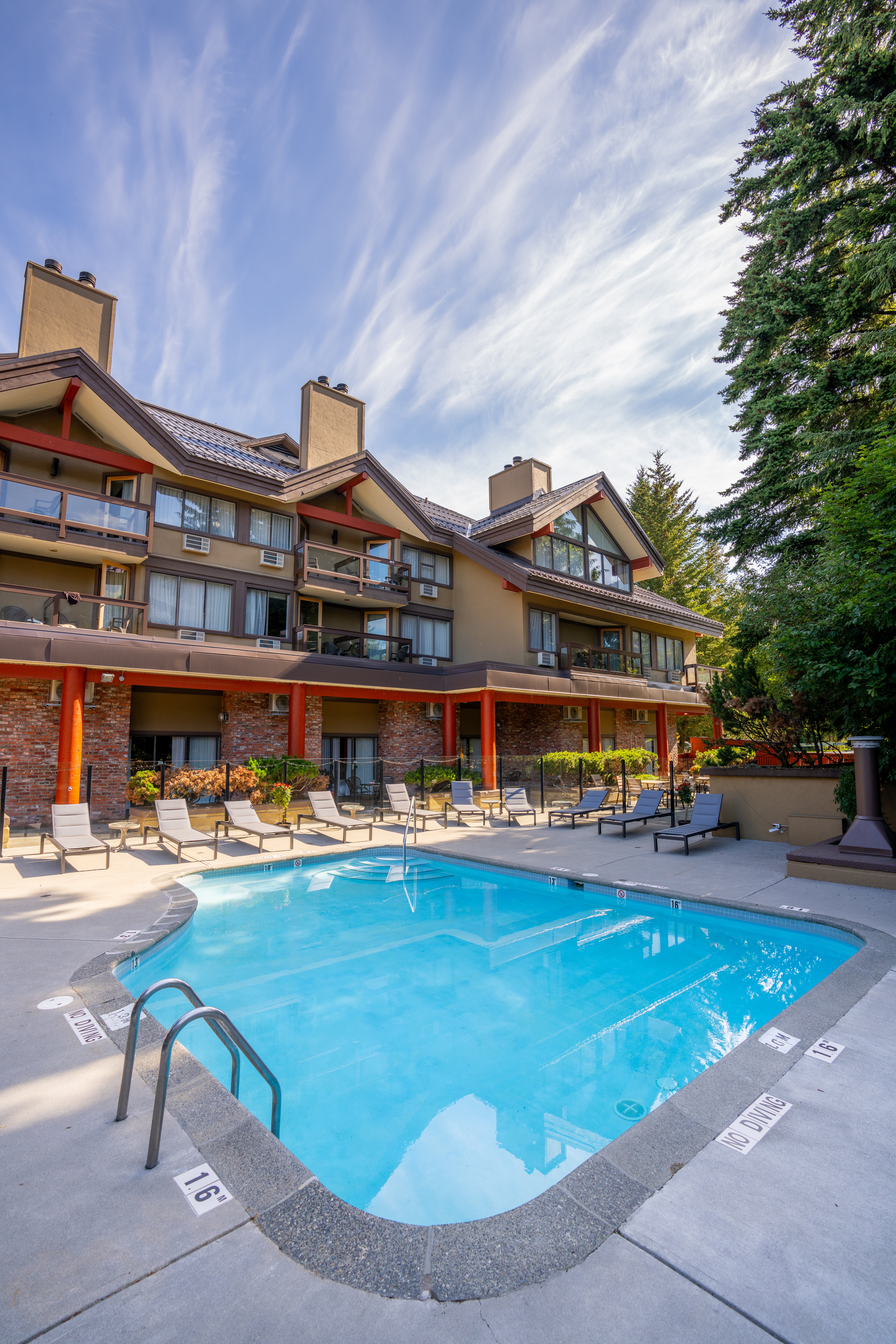 Whistler Village Inn Suites 6/73