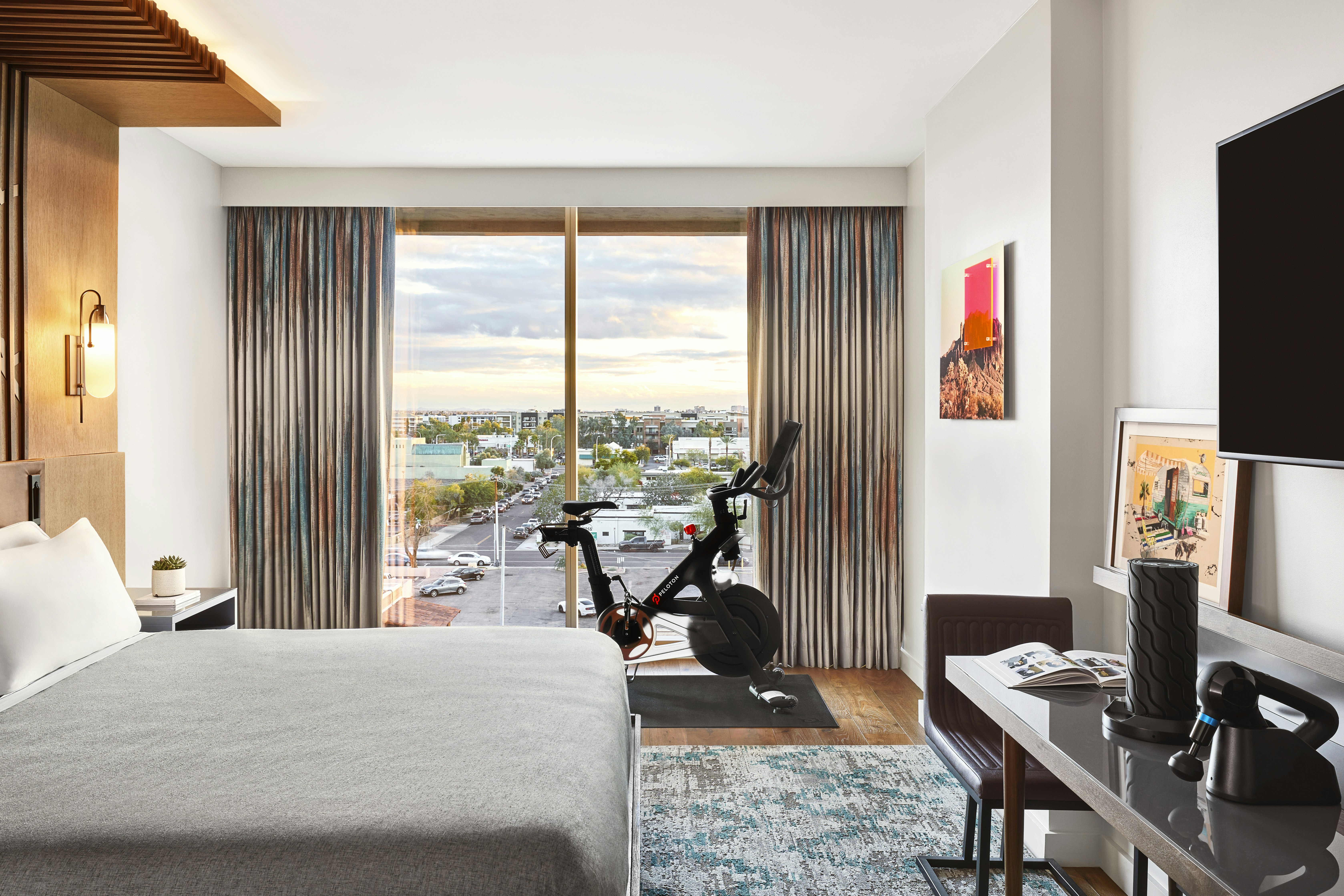 ROOM, KING BED, PELOTON
