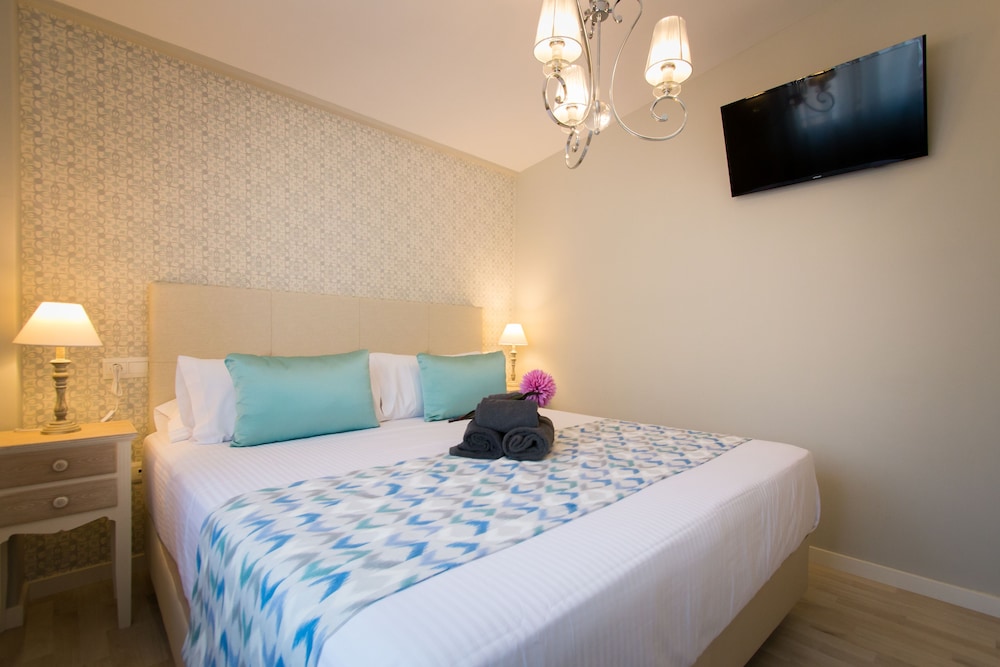 HOLIDAYS2MALAGA SUITES APARTMENTS 10/51