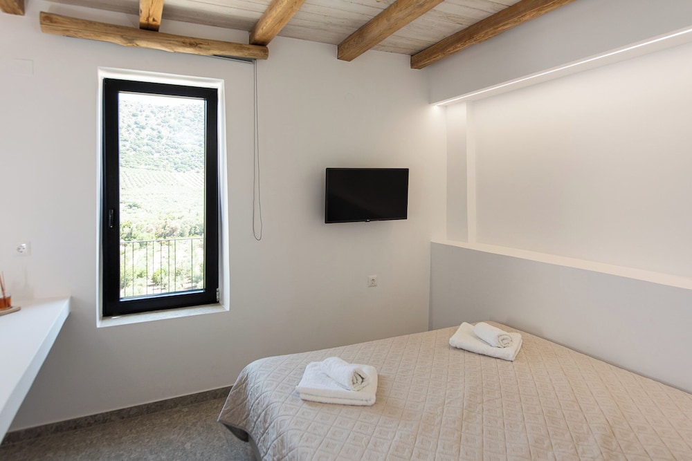Lameriana Secret Village 25/77