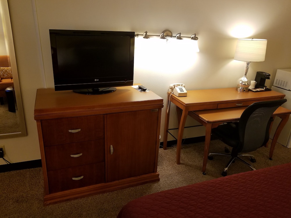 West Plains Motel 49/56