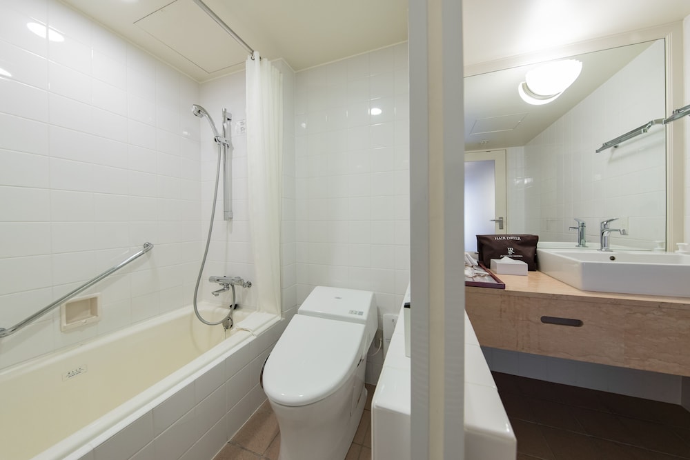 Jr Kyushu Hotel Blossom 20/60