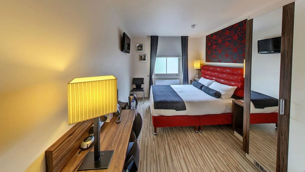 Simply Rooms & Suites 20/40