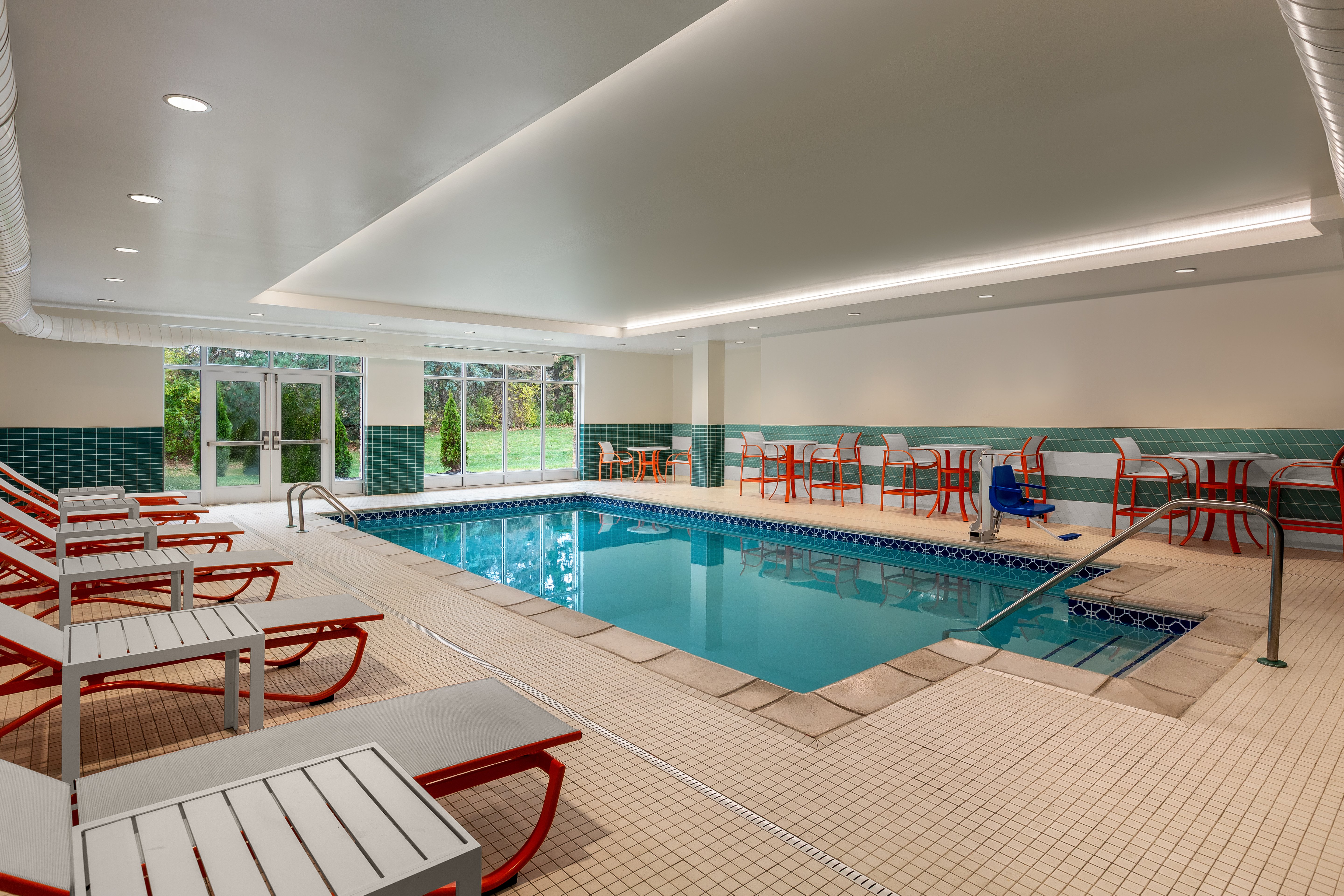 Holiday Inn & Suites Detroit - Troy, an IHG Hotel 20/50
