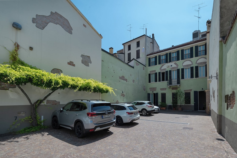 Antico Residence 50/55