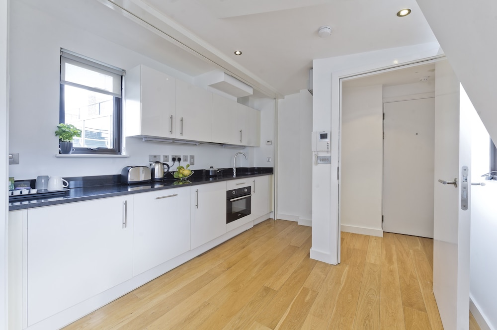 Red Lion Court by City2Stay 3/41