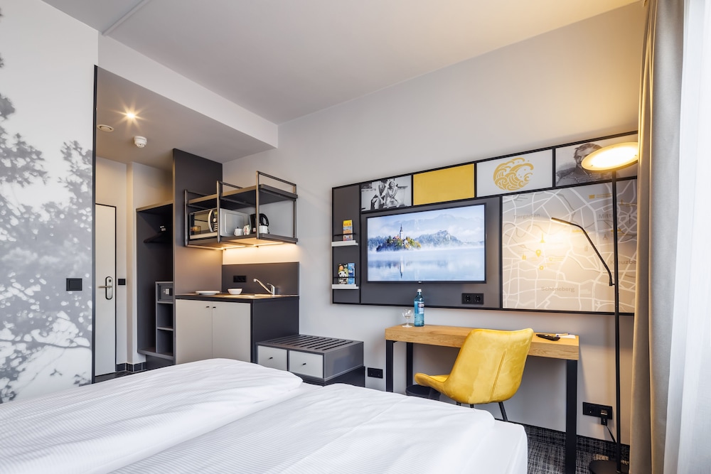Hotel Lutzow 16/65