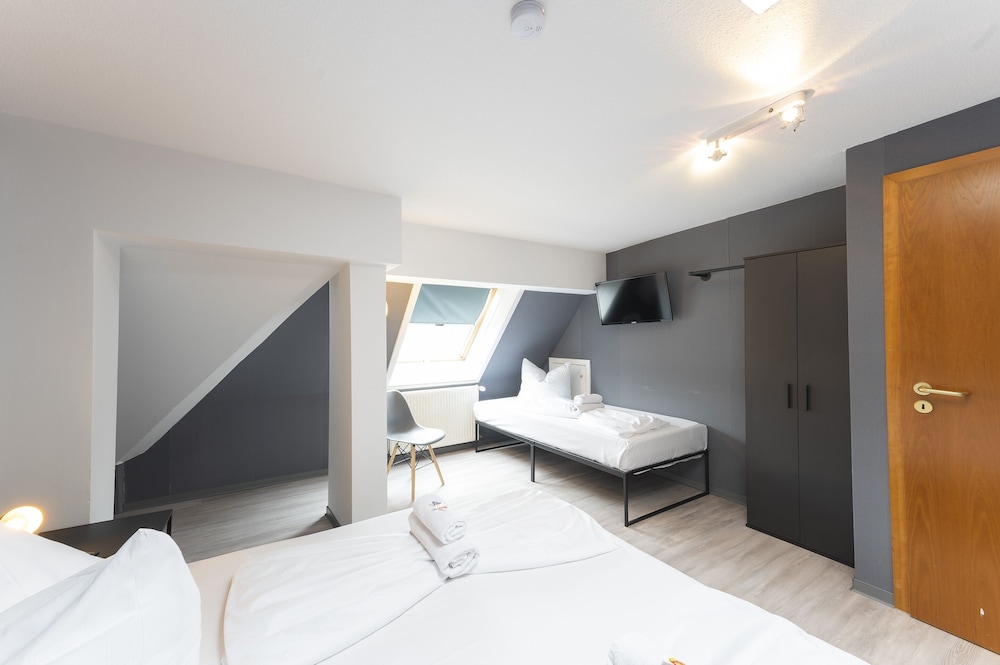 Hotel Astoria Am Urachplatz 37/67
