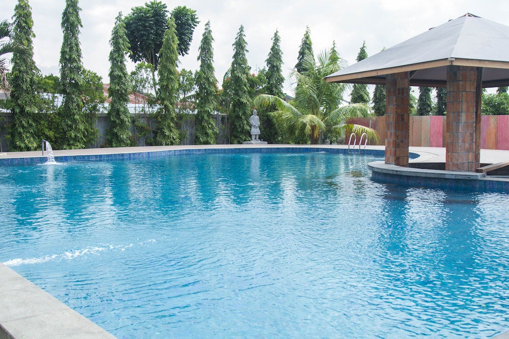Thongs Inn Kualanamu Transit Hotel 1/64