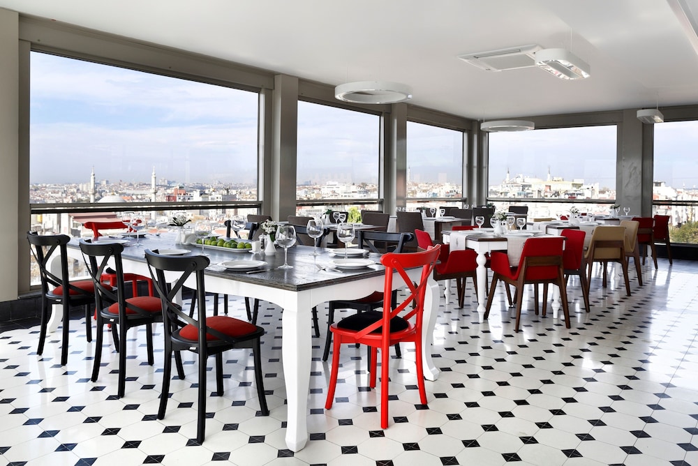 Darkhill Hotel Istanbul 44/55