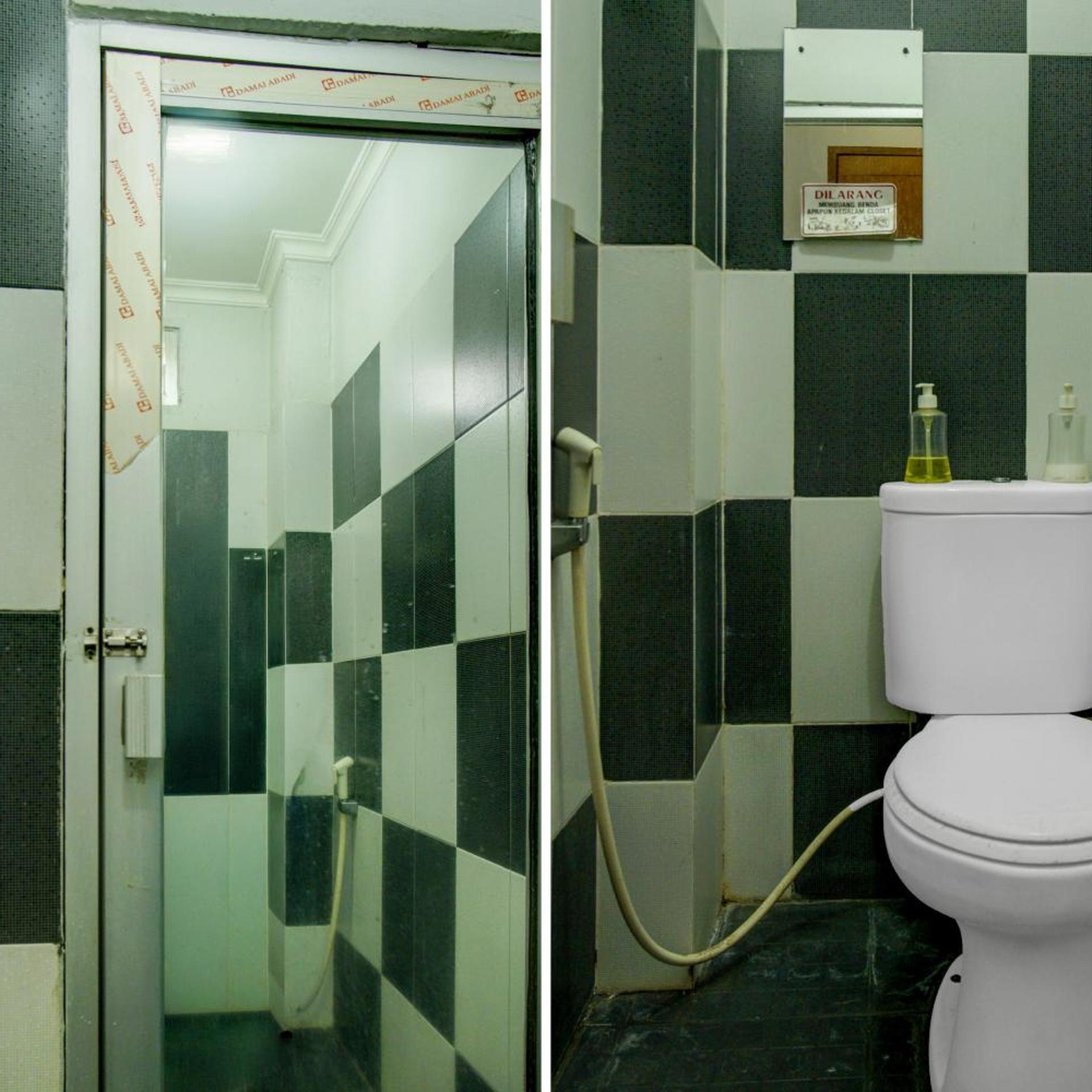 Hotel O near Palembang Square Mall formerly Wisma Faeyza Syakira Syariah 53/54