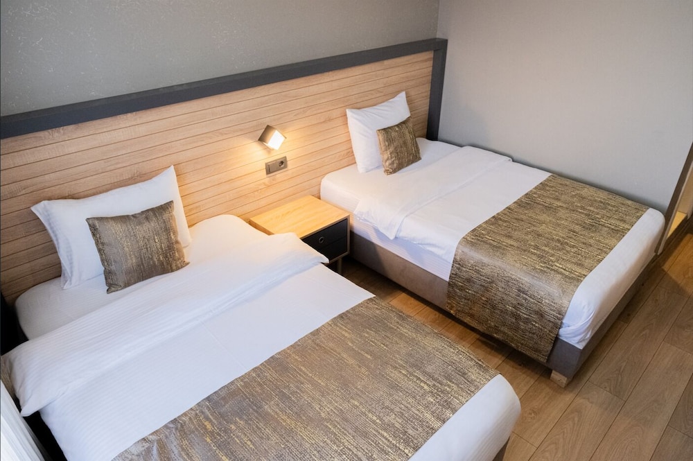 Cag Hotel 14/49