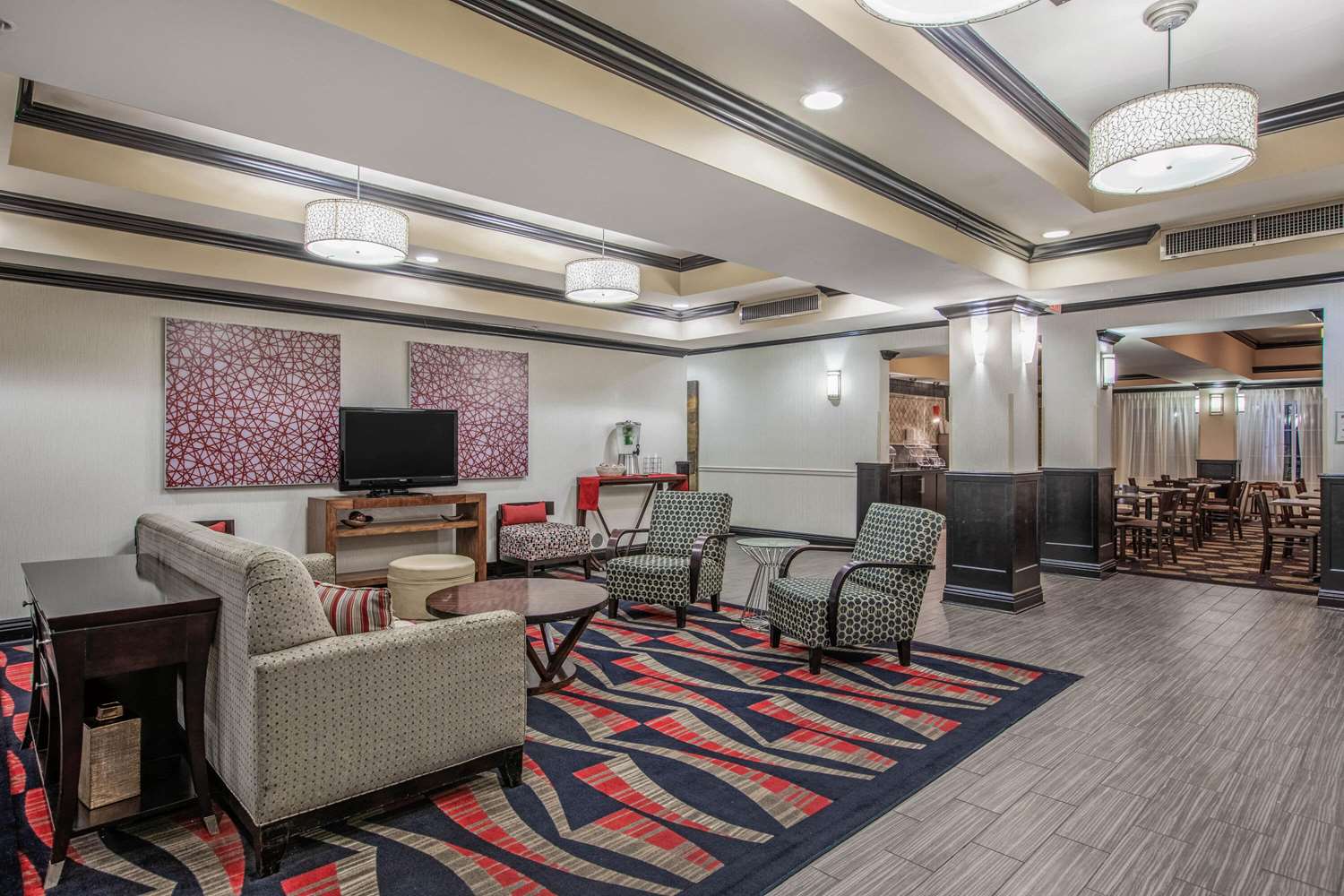 La Quinta Inn & Suites by Wyndham Conway 14/29