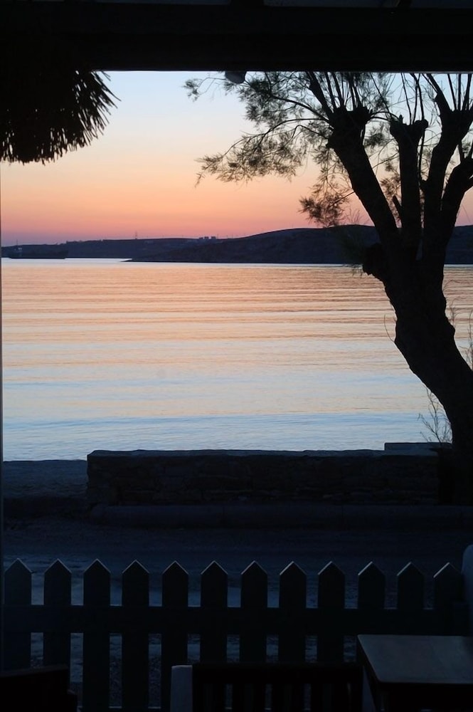 Paros Hotel 32/43