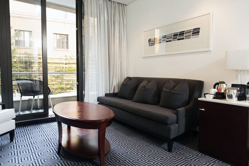 Davinci Hotel And Suites On Nelson Mandela Square 45/67