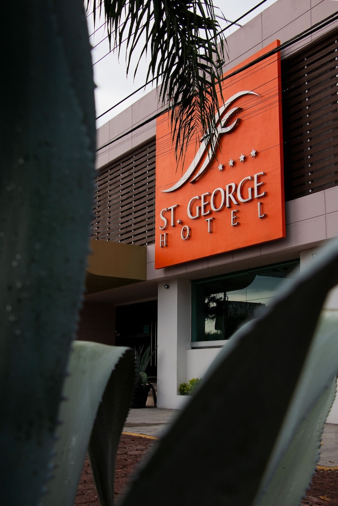 St George Hotel 7/67