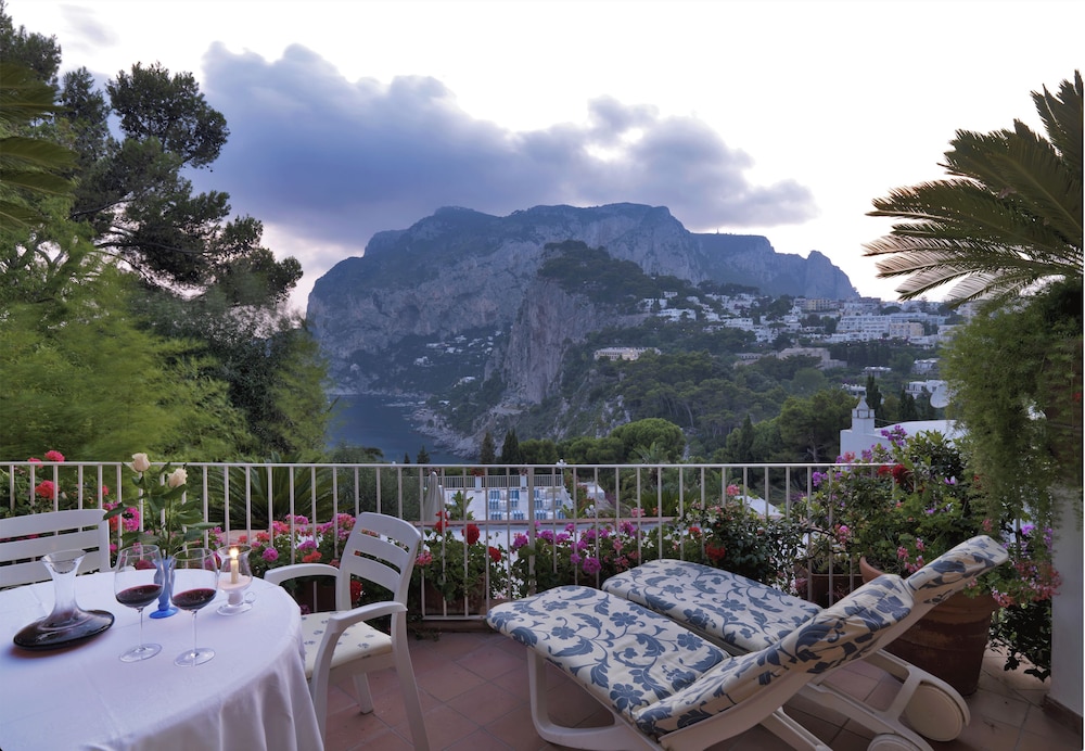 Hotel Villa Brunella 56/74