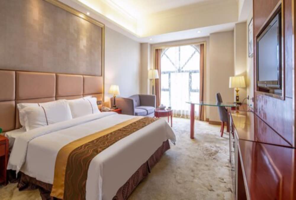 Baoyue Hotel 12/26